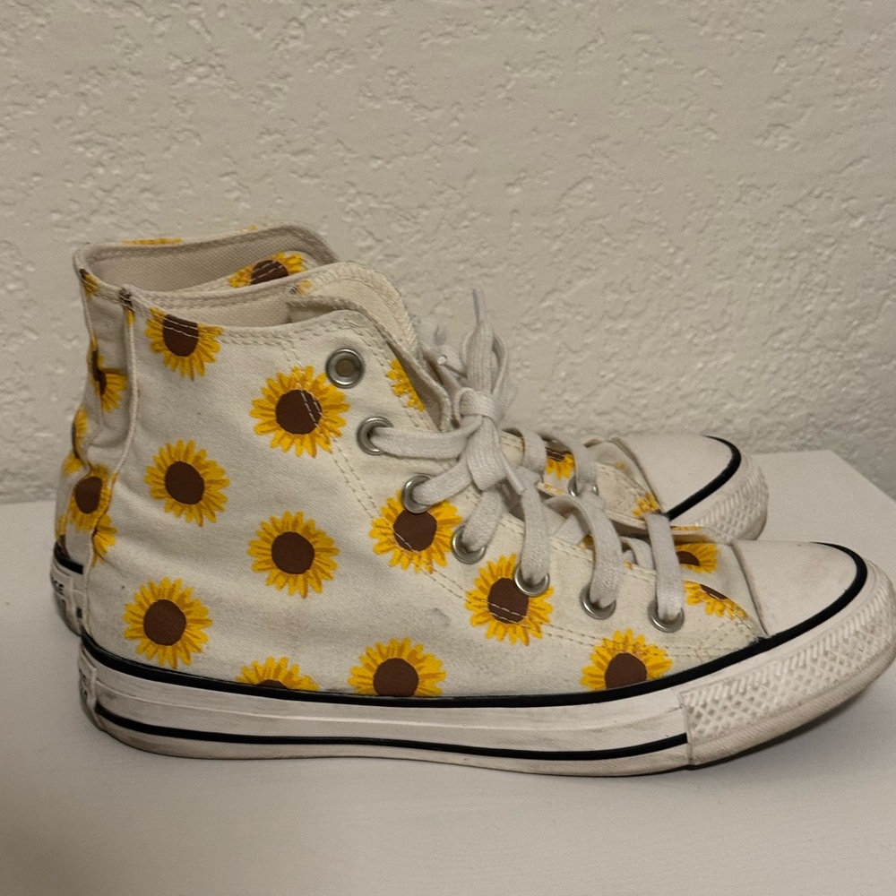 Sunflower converse